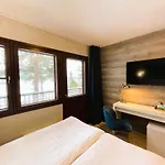 Hotel Santalahti 2*